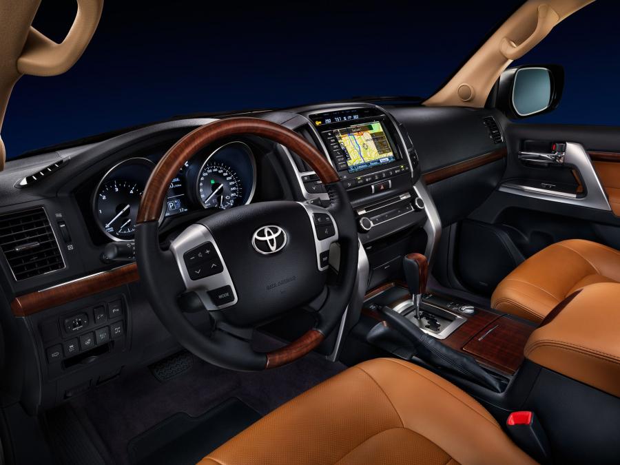  Toyota Land Cruiser 200 Brownstone 2014 года  (фото 2 из 5)